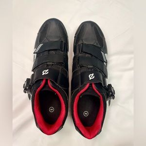 Peloton bike shoes size 44 men’s 10.5